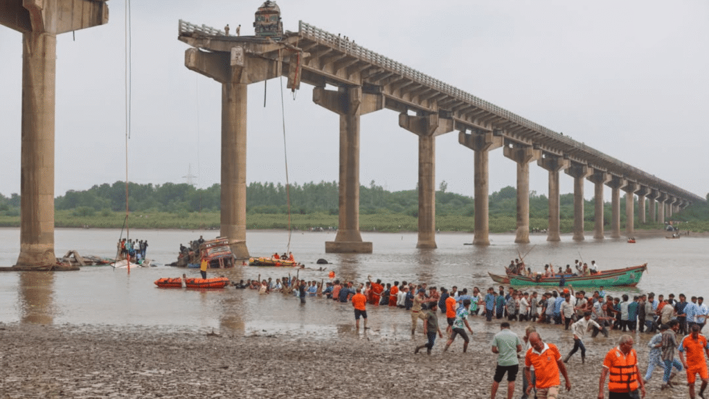 Gambhira Bridge Collapse in Gujarat: 3 Dead, Several Missing After River Tragedy