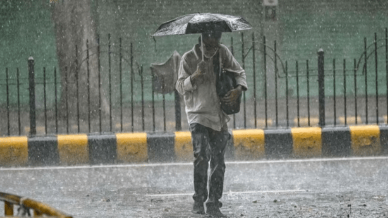 Heavy Rain Batters Delhi, Triggers Waterlogging in Key Areas; IMD Issues Fresh Rain Alert
